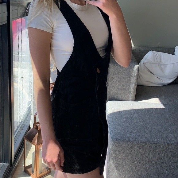 Overall dress - Picture 2 of 3